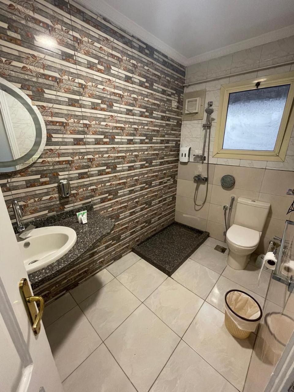 Apartment Afnan Airport